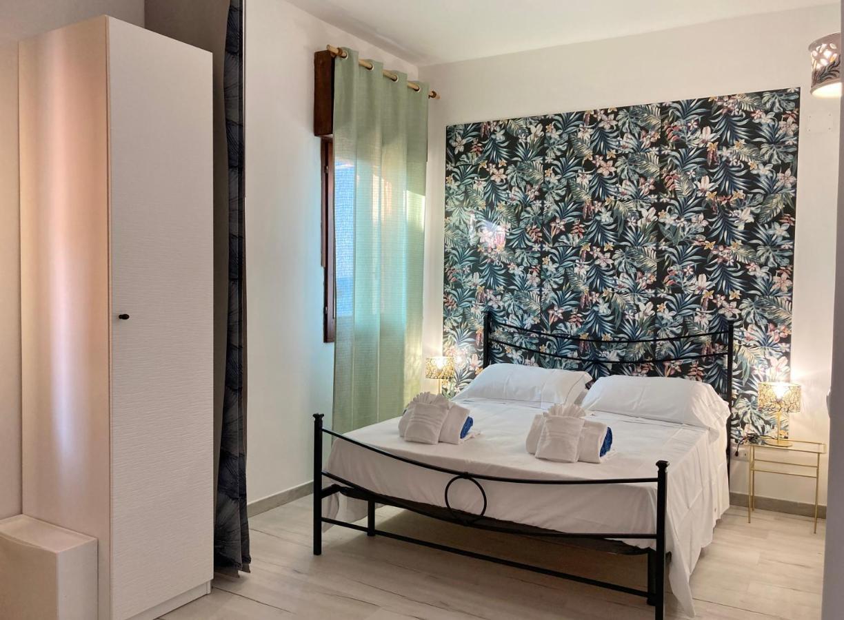 Noemi Holiday House Agnone Bagni Ngoại thất bức ảnh