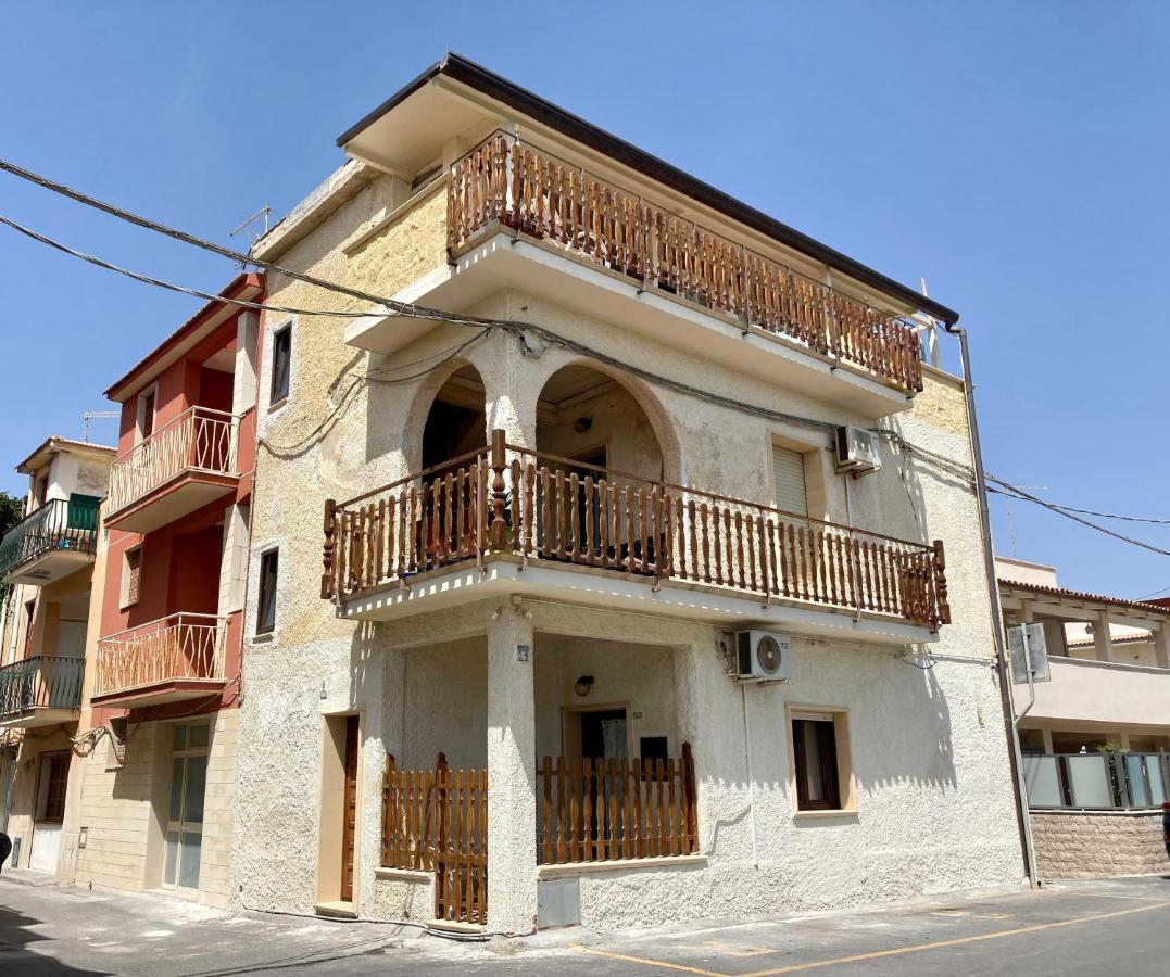 Noemi Holiday House Villa Agnone Bagni Ngoại thất bức ảnh