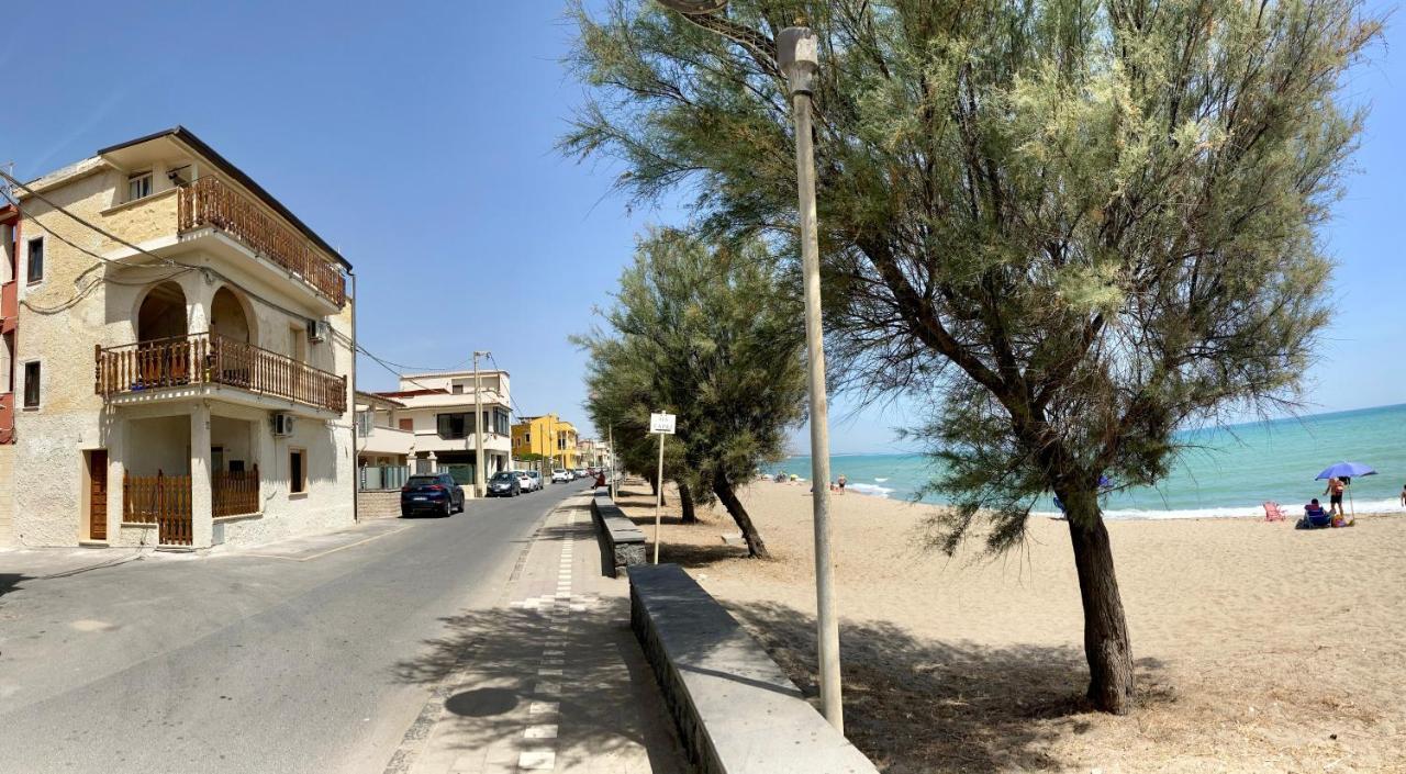 Noemi Holiday House Agnone Bagni Ngoại thất bức ảnh