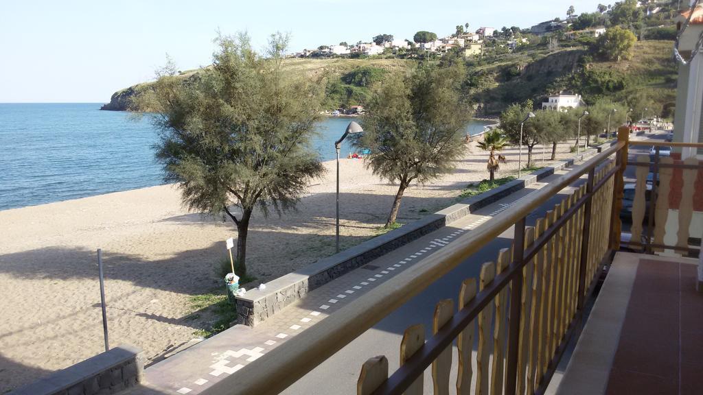 Noemi Holiday House Agnone Bagni Ngoại thất bức ảnh